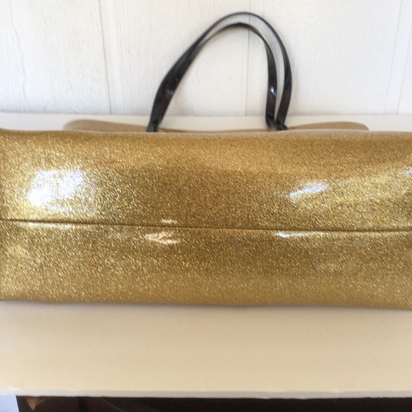 KATE SPADE HOLIDAY DRIVE GOLD GLITTER TOTE AND MATCHING POUCH - Picture 14 of 16